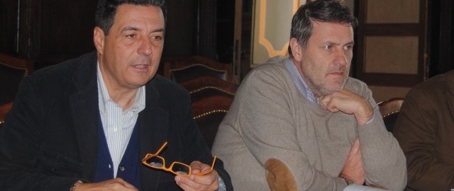 Da-destra-larch-Emilio-Capoccioni-dirigente-del-settore-urbanistica-lAss-allurbanistica-Claudio-Ubertini-e-il-Sindaco-di-Viterbo-Giulio-Marini.-2