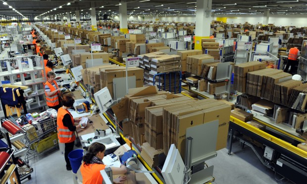 Amazon-troppo-stress-e-turni-massacranti-nei-magazzini-620x372