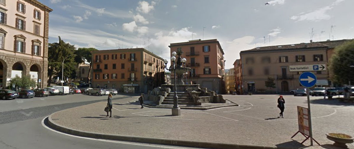 Piazza-della-Rocca