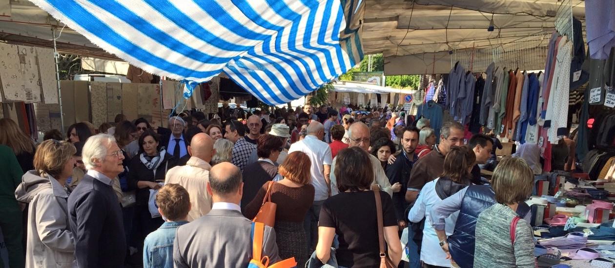 mercatino ambulanti forte dei marmi 1