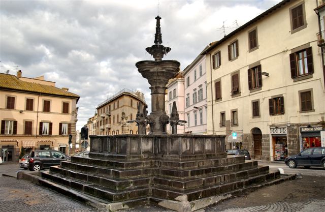 piazza-fontana-grande