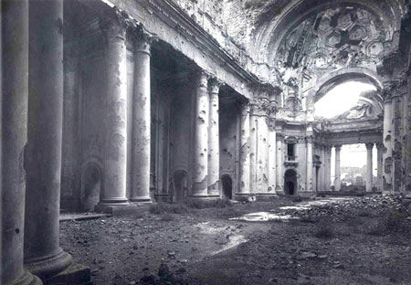 santa-maria-in-gradi-dopo-i-bombardamenti
