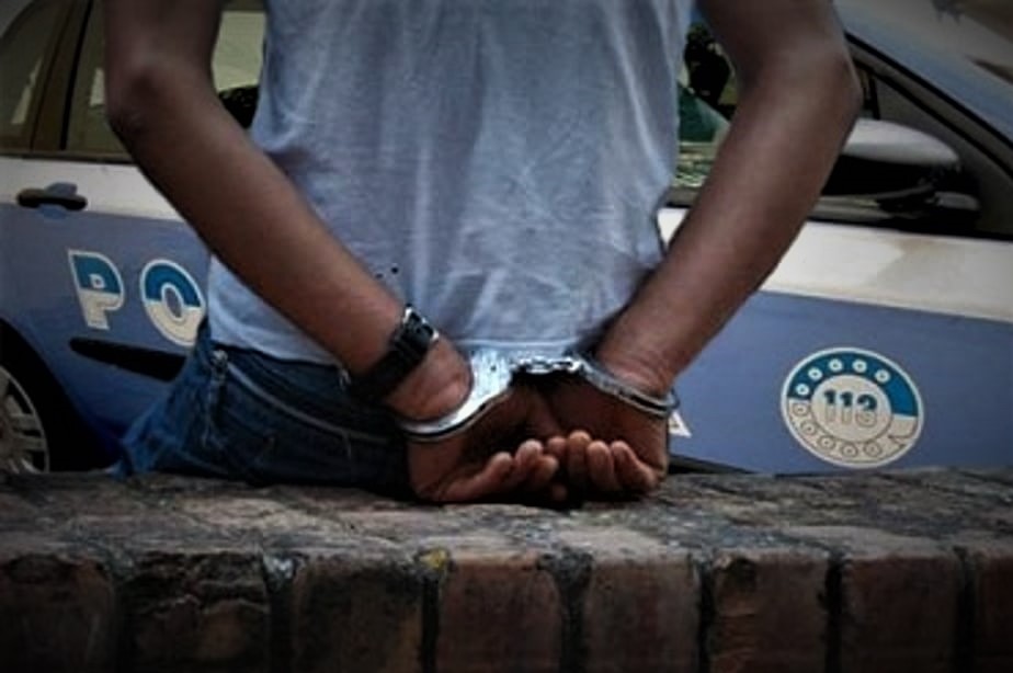 arresto_polizia_1_0-2-2