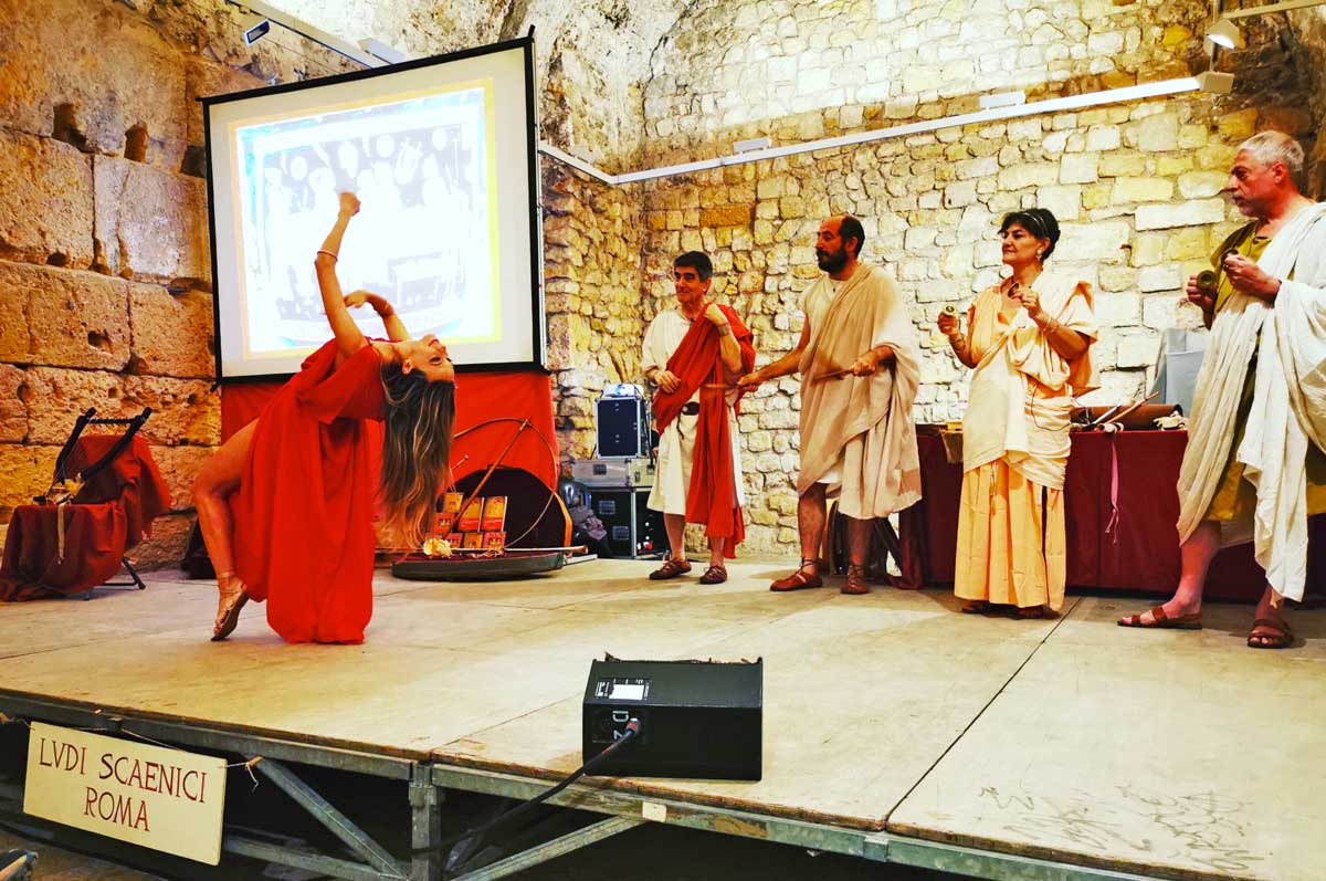 FESTIVAL