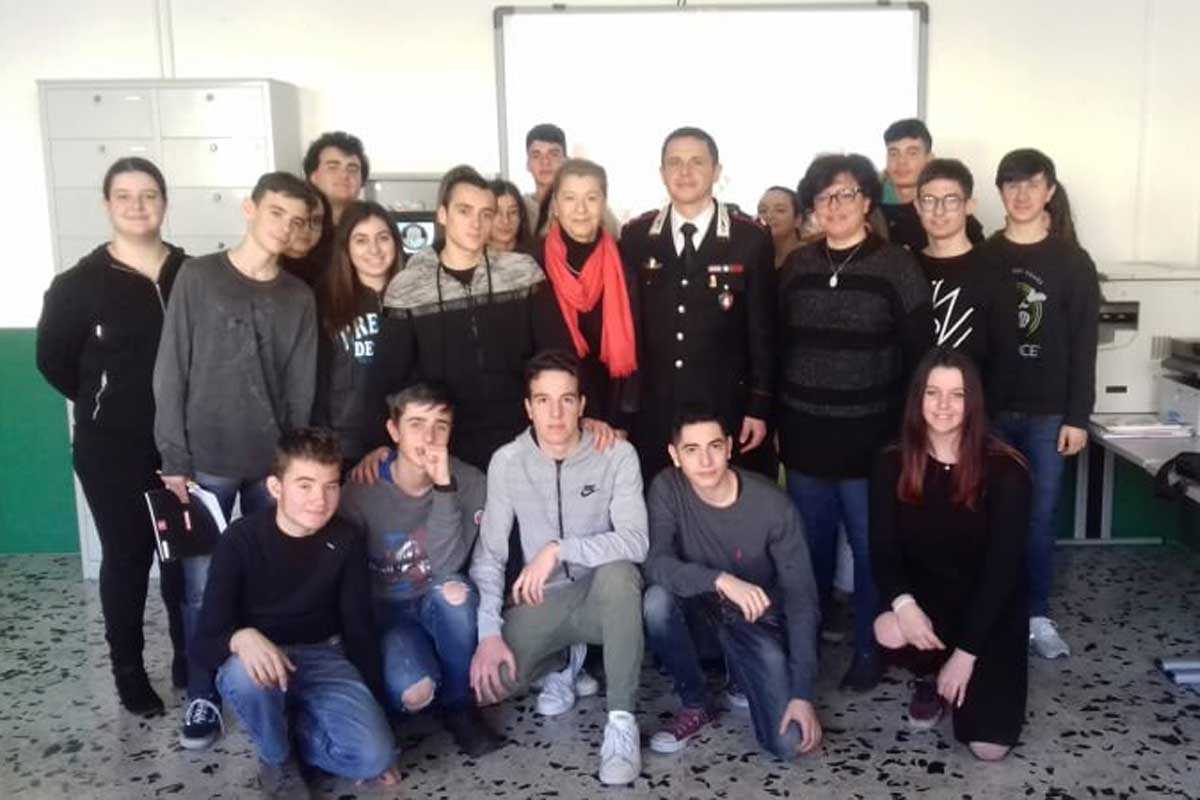 Studenti-dellistituto-San-Benedetto-che-partecipano-al-progetto