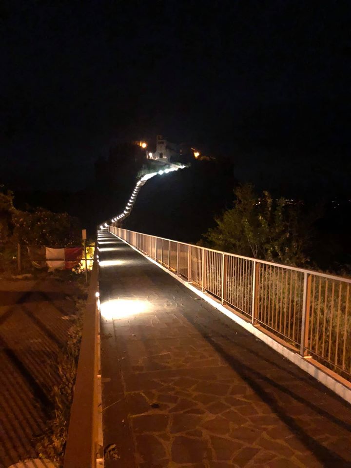 Civita accesa