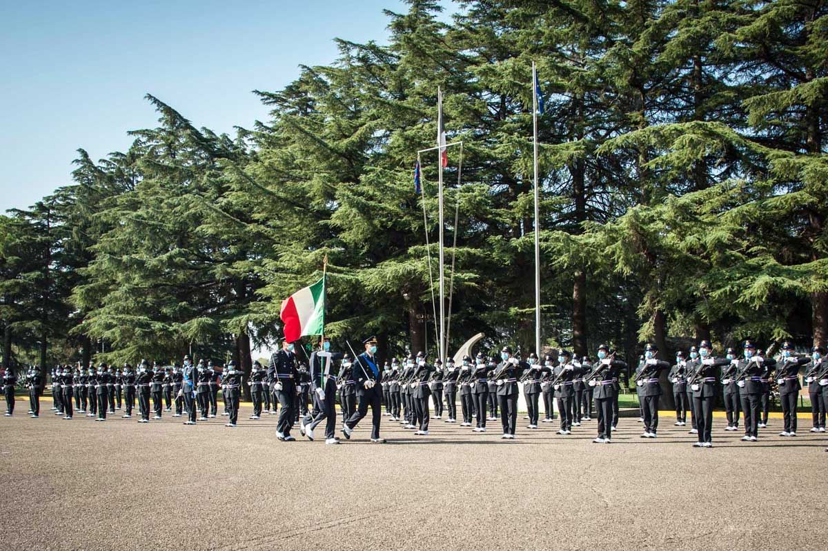 Giuramento-2020-1.-la-bandiera