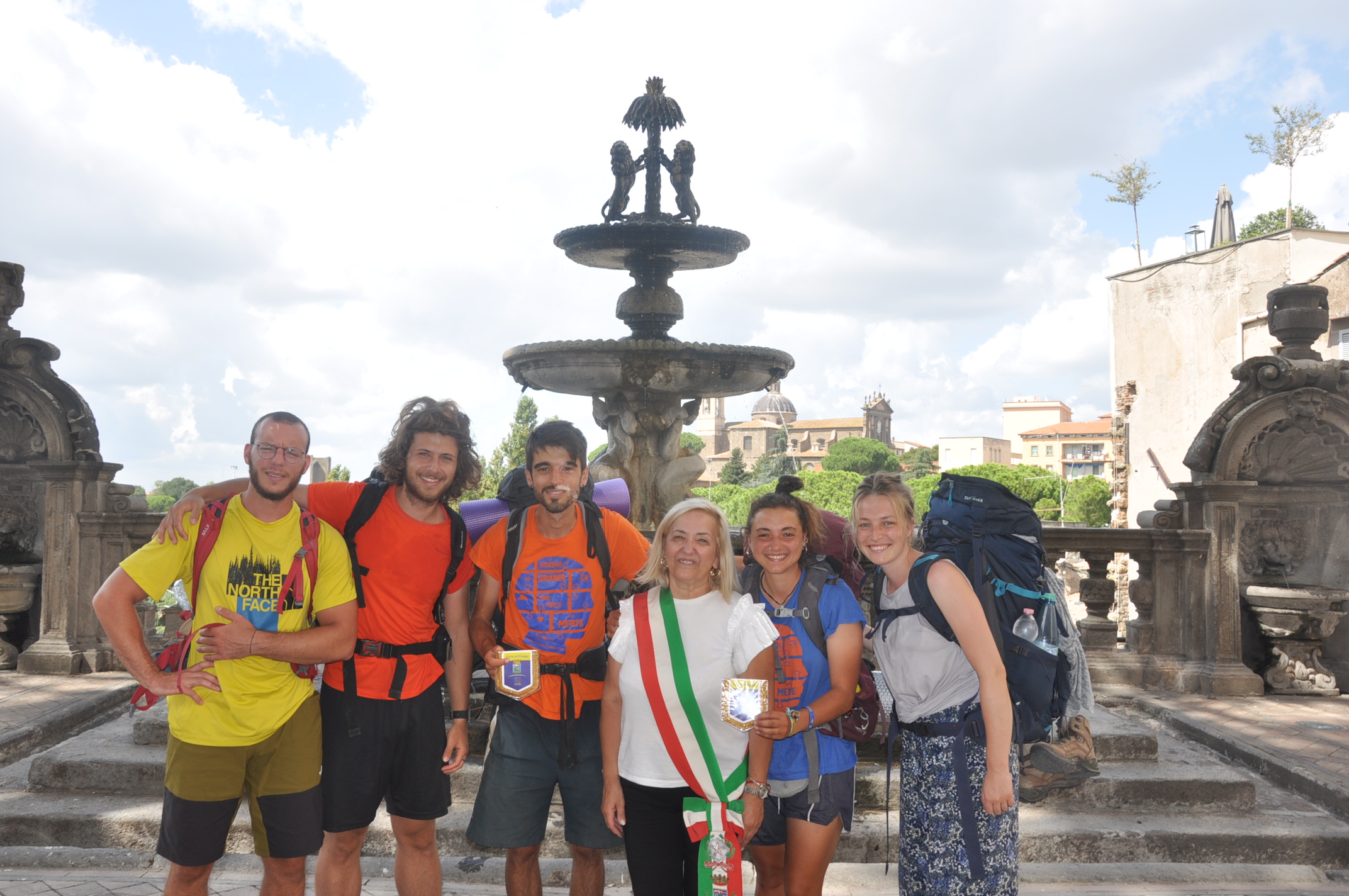 Foto pellegrini via Francigena a Viterbo