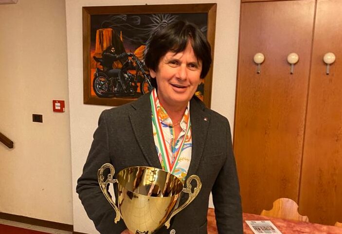 Foto campione scacchi ciechi