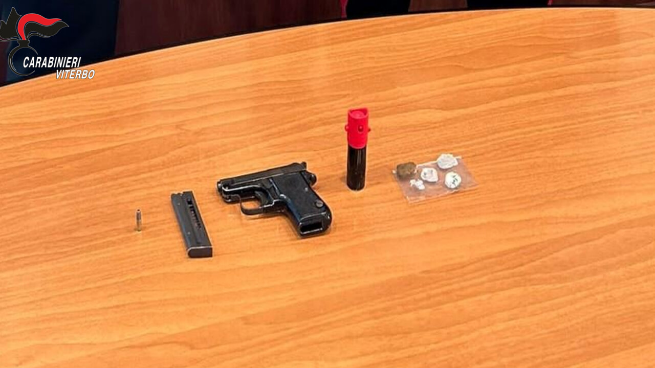 Foto pistola sequestrata