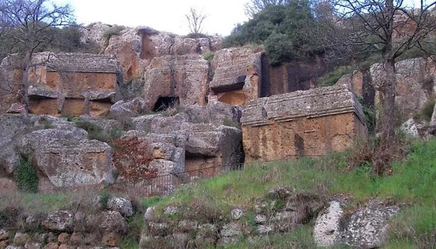 Foto necropoli di Norchia