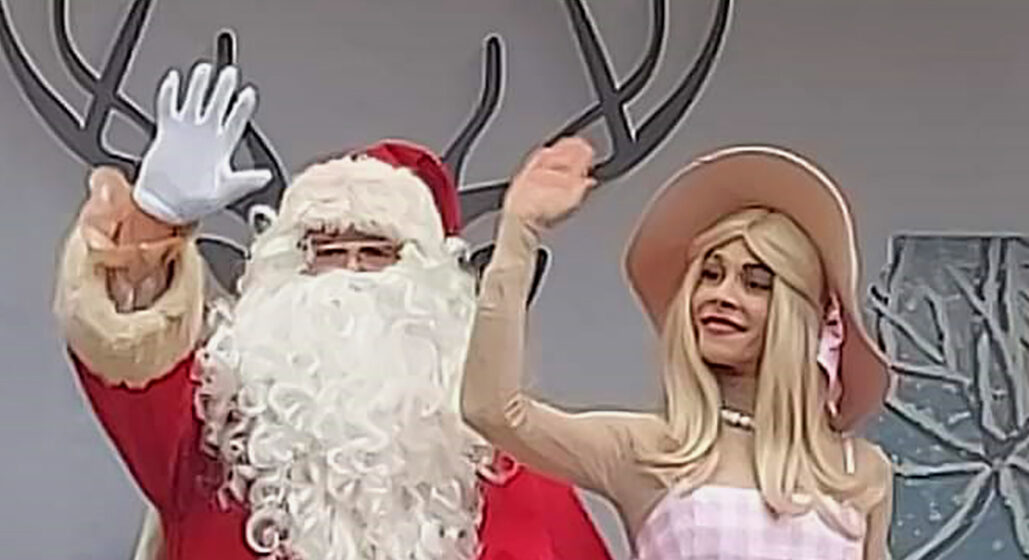 Foto Babbo Natale e Barbie