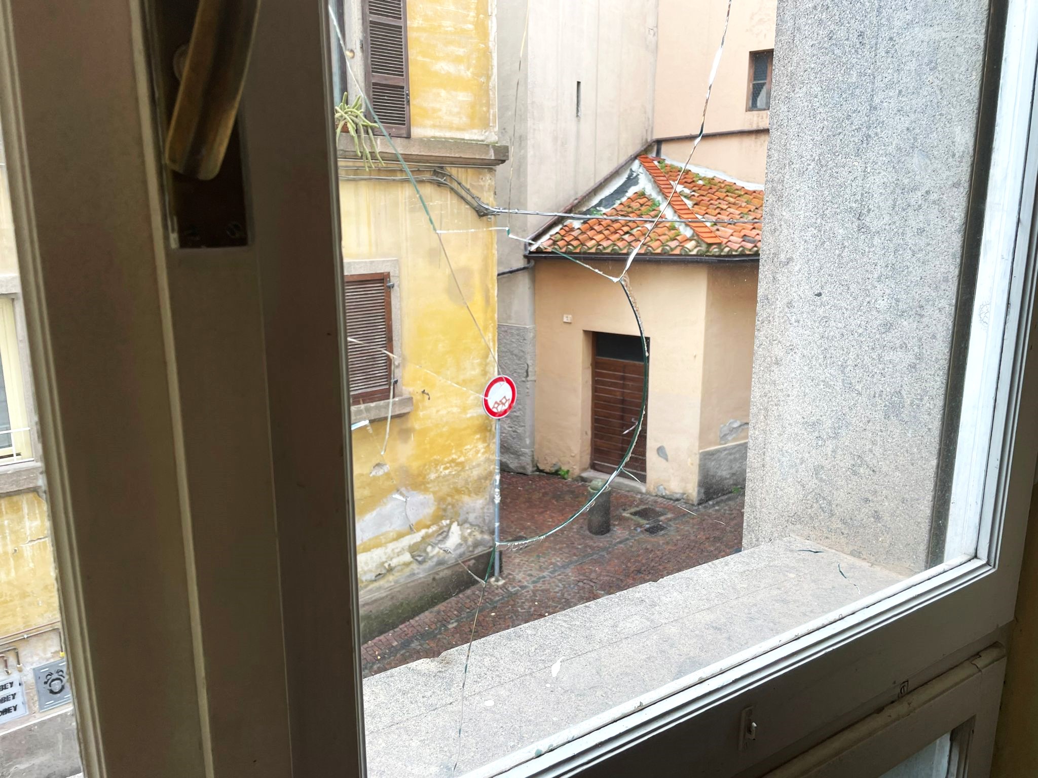 Finestra rotta - Palazzo Gentili