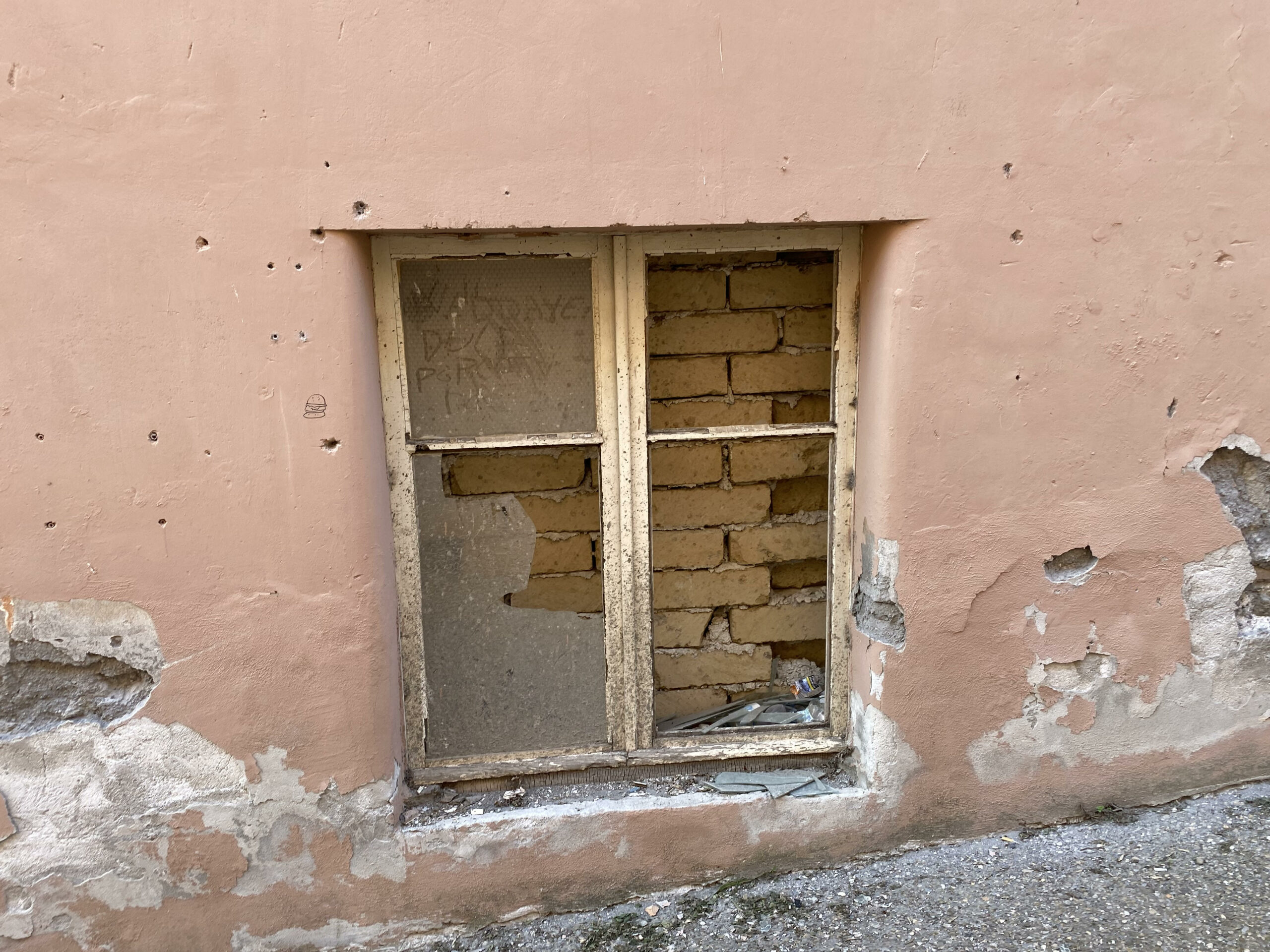 degrado ex ospedale vecchio 02