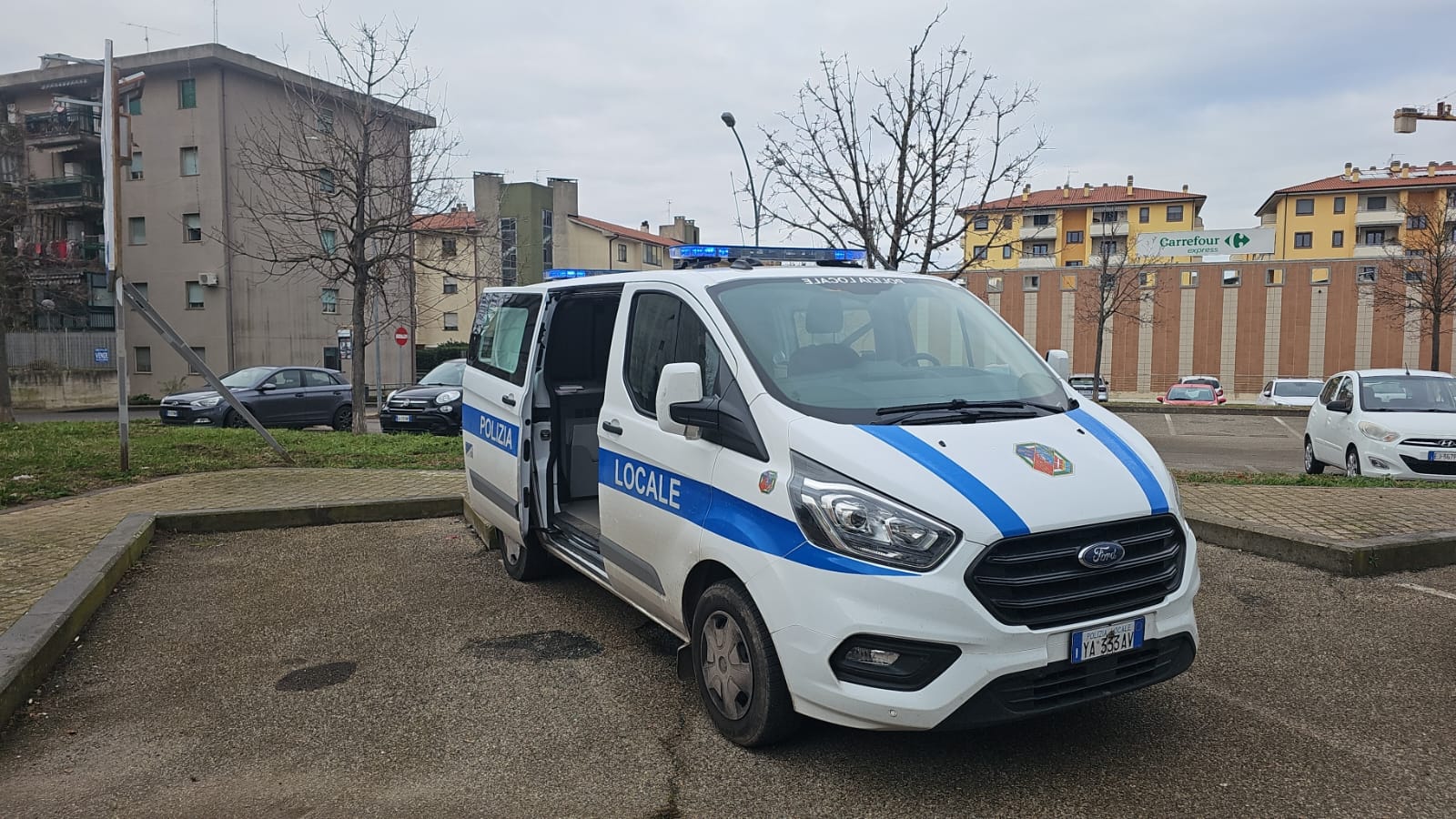 Foto mezzo polizia locale Viterbo
