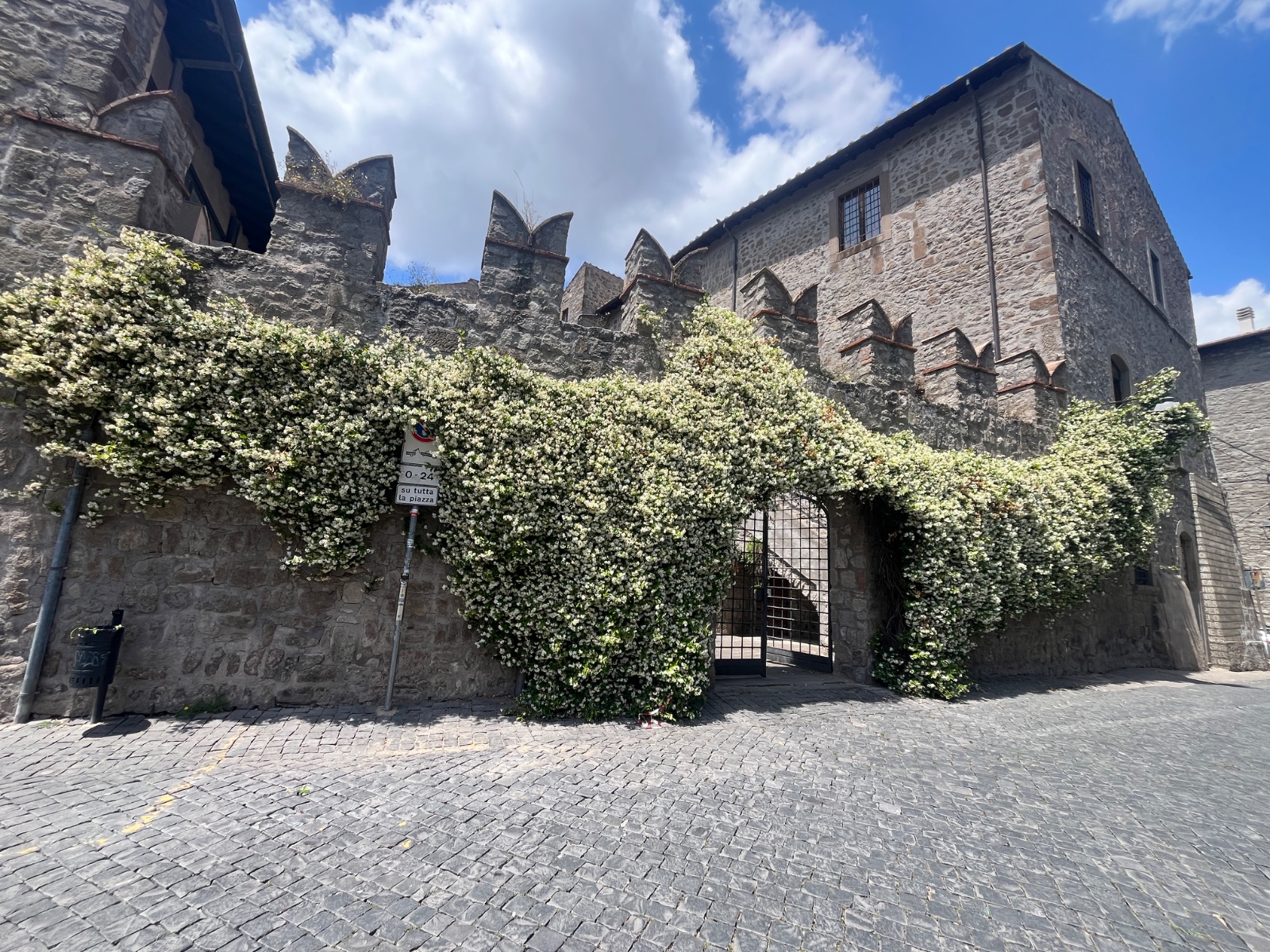 Piazza San Carluccio