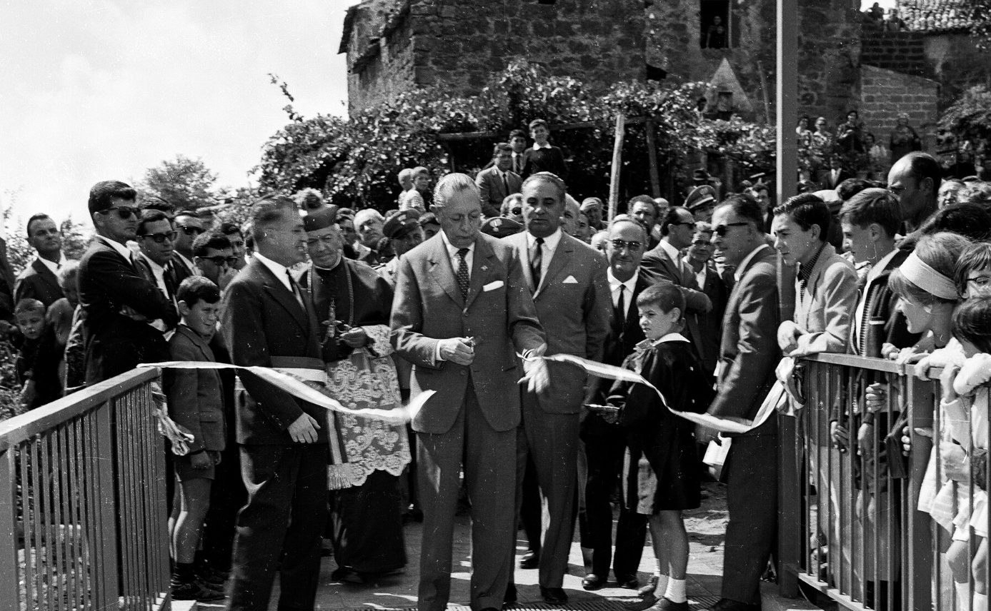 14 taglio del nastro ponte 12 settembre 1965