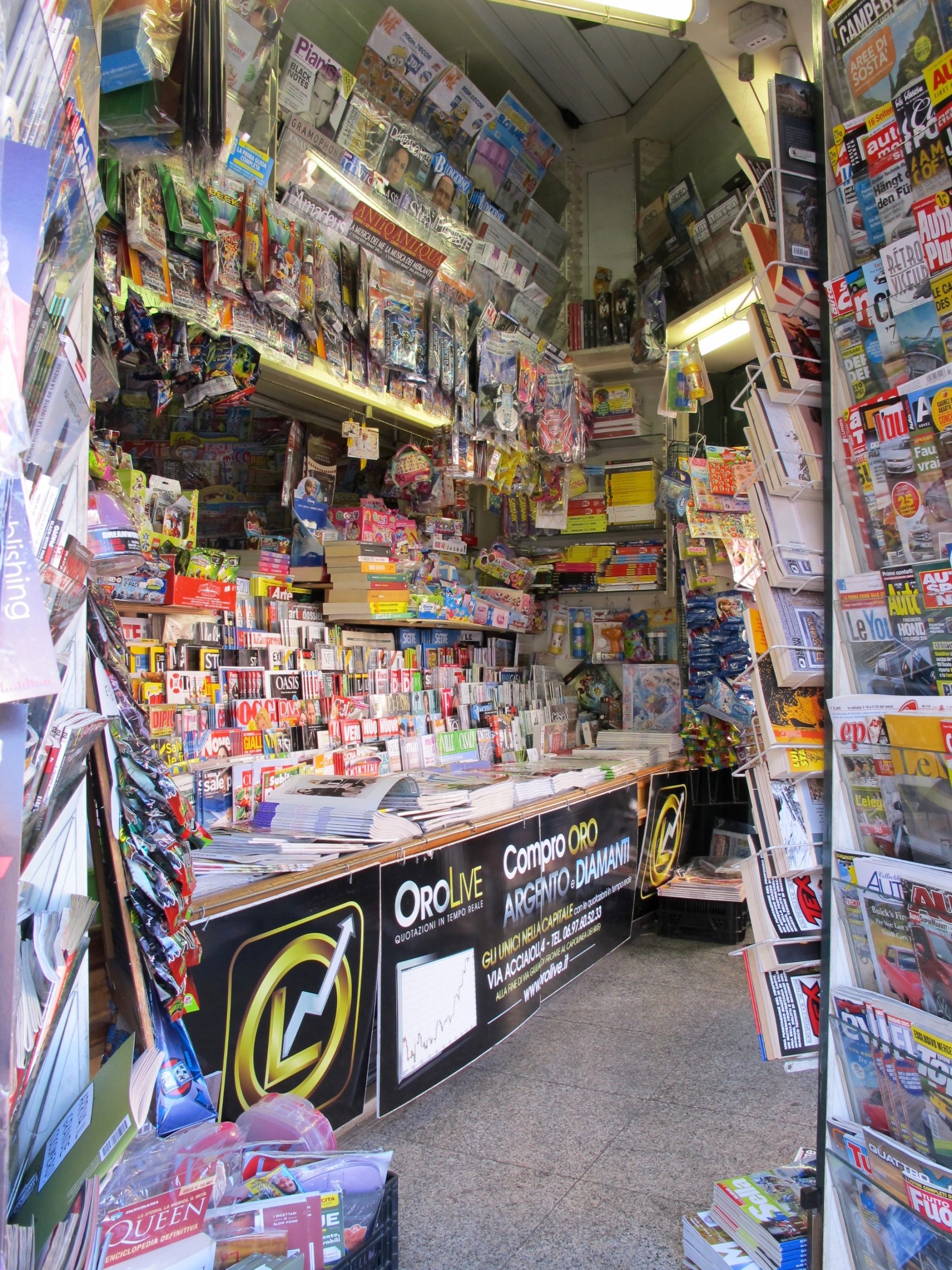 nightowl-kiosk-1366372