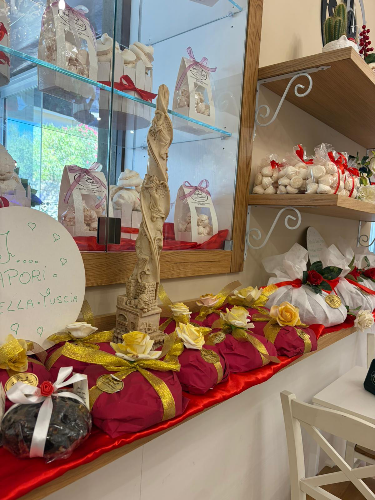 Pasticceria Primavera, vetrina