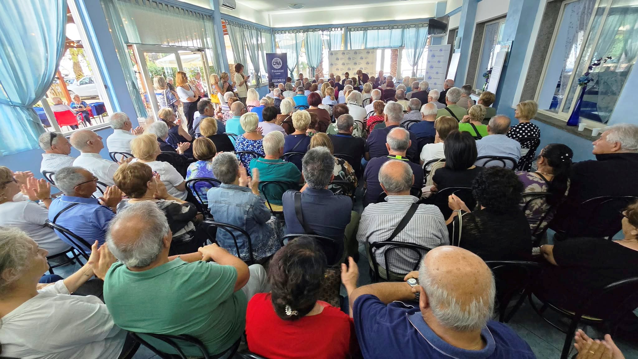 La sala gremita